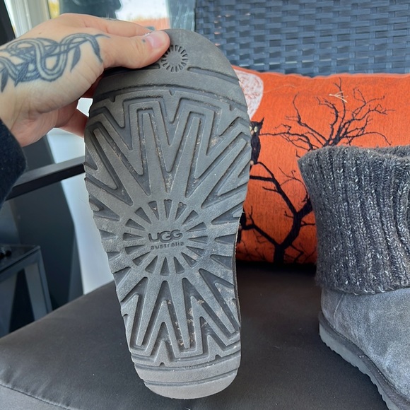 Woven Style UGG Boots! - Picture 7 of 11